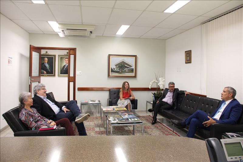 O presidente do TCMSP, João Antonio da Silva Filho, com seus assessores e o presidente do TCE-BA, Marcus Presídio