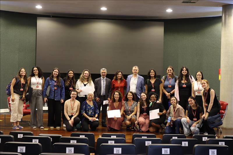 Vários alunos participaram do evento de abertura do curso, no auditório da EGC