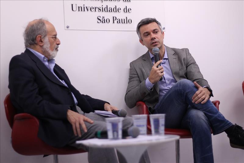 Professor Guilherme Ary Plonski, diretor do Instituto de Estudos Avançados da Universidade de São Paulo (IEA-USP) e o diretor presidente da Escola Superior de Gestão e Contas Públicas do TCMSP, Ricardo Panato